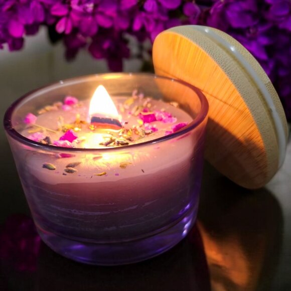 🆕♡ Handmade Lavender Scented Candle With Crystal Pendant & Bamboo Lid 2 Left - Picture 8 of 16